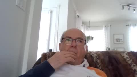 bernard1102 online show from January 27, 2025, 6:20 pm