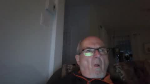 bernard1102 online show from September 25, 2025, 10:46 pm