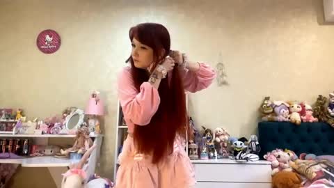 Eva  online show from April 14, 2026, 7:14 am