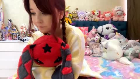 Eva  online show from April 29, 2026, 8:18 am