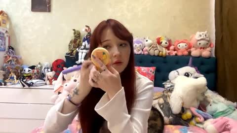 Eva  online show from May 6, 2026, 7:13 am