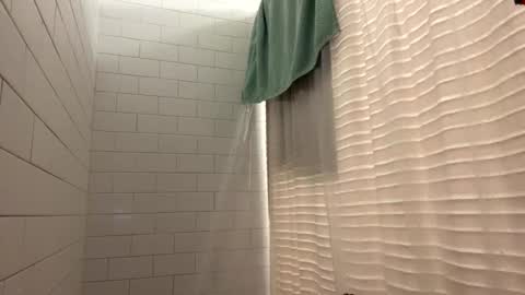 berriess_ online show from April 9, 2026, 11:37 am