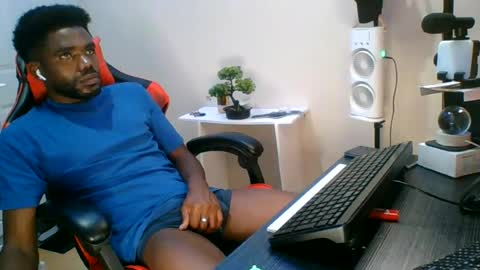 Snapshot of berry297392 chatting on July 30, 2026, 8:02 am Suamys online show from July 30, 2026, 8:02 am