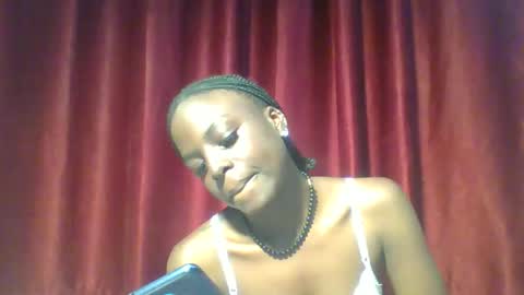 Snapshot of berryjuicey chatting on October 23, 2025, 5:44 pm Juicey online show from October 23, 2025, 5:44 pm