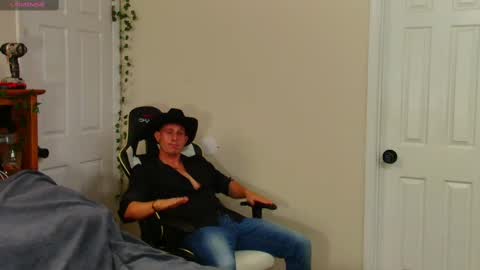 twitter zack1fisher online show from September 13, 2025, 2:22 am