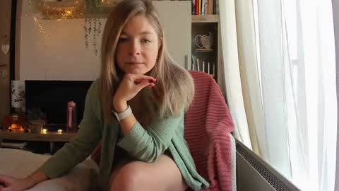 Vicky   online show from January 7, 2026, 8:06 am