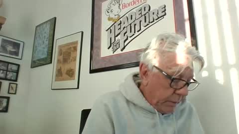 bestshot1951 online show from December 31, 2024, 12:57 pm