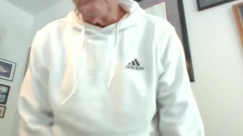 bestshot1951 online show from January 6, 2025, 6:52 pm