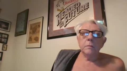 bestshot1951 online show from February 18, 2025, 11:52 pm