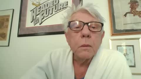 bestshot1951 online show from December 17, 2025, 1:06 pm