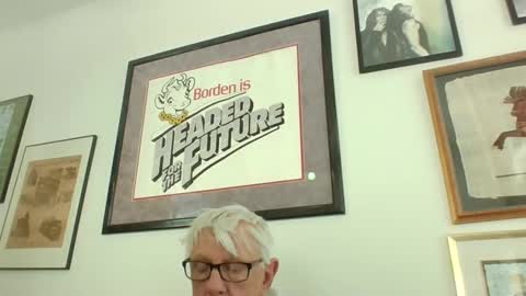 Snapshot of bestshot1951 chatting on February 24, 2026, 2:26 pm bestshot1951 online show from February 24, 2026, 2:26 pm