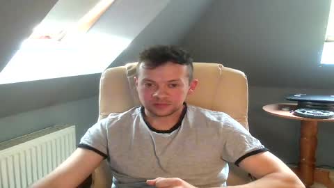 bestworld_ online show from May 22, 2026, 4:34 pm