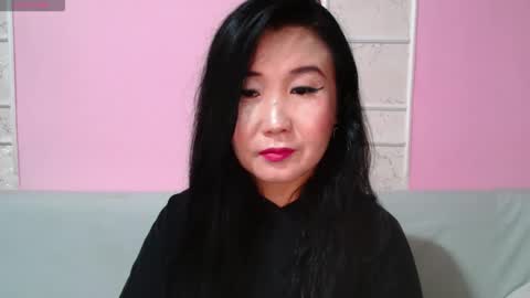 Snapshot of bet_lu chatting on October 2, 2025, 8:27 pm Bet Lu online show from October 2, 2025, 8:27 pm