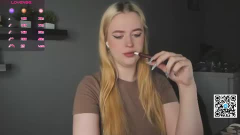 Snapshot of betany_fokss chatting on July 19, 2026, 11:19 pm Bella Schedule GMT2 Mon Tue Wed Thu Fri Sat Sun 8 am from 2pm online show from July 19, 2026, 11:19 pm