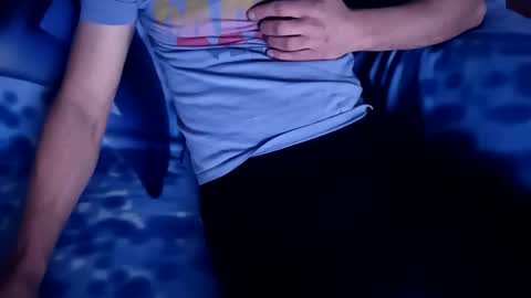 Snapshot of betelik7 chatting on November 1, 2025, 3:25 pm betelik7 online show from November 1, 2025, 3:25 pm