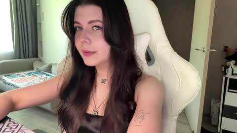 Snapshot of bethelsimensky chatting on May 21, 2026, 10:55 am Airin online show from May 21, 2026, 10:55 am