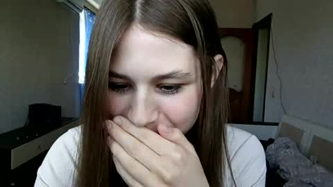 Snapshot of bethkallberg chatting on June 9, 2026, 9:10 am Leila online show from June 9, 2026, 9:10 am