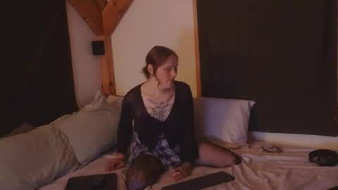 Snapshot of betsybradcock chatting on January 9, 2026, 12:57 am Betsy online show from January 9, 2026, 12:57 am