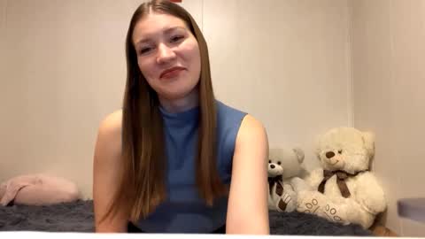 Mia online show from January 16, 2026, 3:49 pm