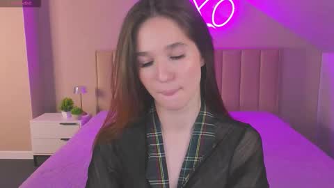 Snapshot of betty_nicolsson chatting on November 14, 2025, 9:52 am Eva online show from November 14, 2025, 9:52 am