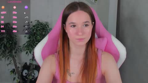 Snapshot of betty_nicolsson chatting on November 21, 2025, 10:25 am Eva online show from November 21, 2025, 10:25 am