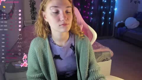 Snapshot of betty_witchy chatting on December 27, 2024, 1:11 am Dory make me happier online show from December 27, 2024, 1:11 am