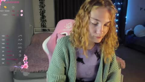 Snapshot of betty_witchy chatting on January 3, 2025, 1:05 am Dory make me happier online show from January 3, 2025, 1:05 am