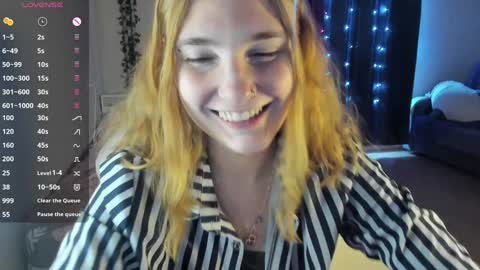 Snapshot of betty_witchy chatting on January 28, 2025, 5:00 am Dory make me happier online show from January 28, 2025, 5:00 am