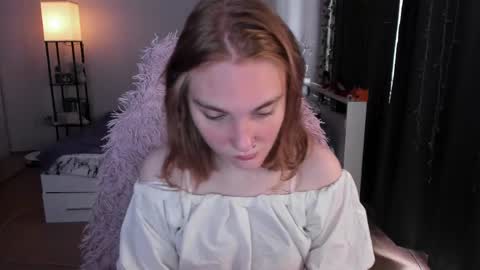 Snapshot of betty_witchy chatting on April 20, 2026, 3:53 am Dory make me happier online show from April 20, 2026, 3:53 am