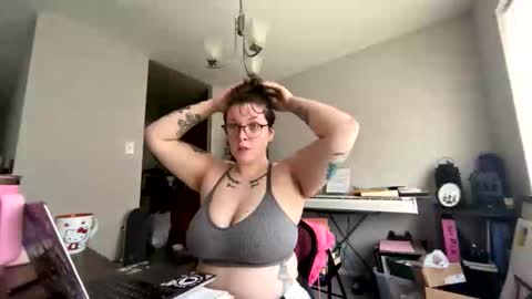 Snapshot of bettycake666 chatting on February 3, 2026, 9:31 pm Betty Cake online show from February 3, 2026, 9:31 pm