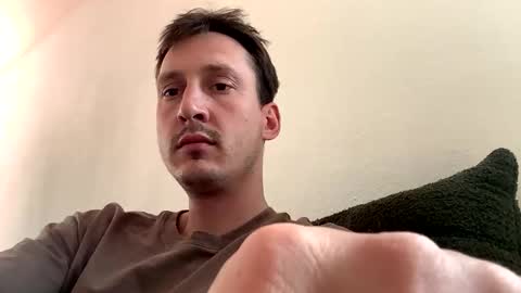 Snapshot of beutlin1234 chatting on May 3, 2026, 1:39 pm Freshmilk online show from May 3, 2026, 1:39 pm