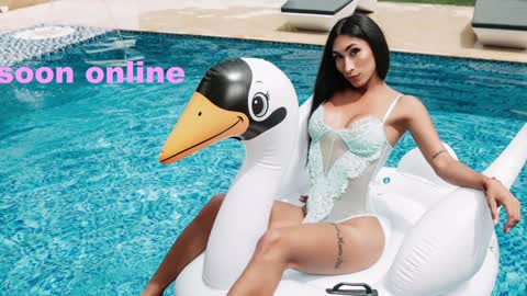 Nicolle Aviles online show from January 7, 2025, 8:13 am