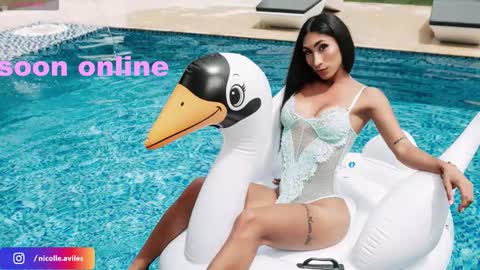 Nicolle Aviles online show from September 17, 2025, 5:09 am