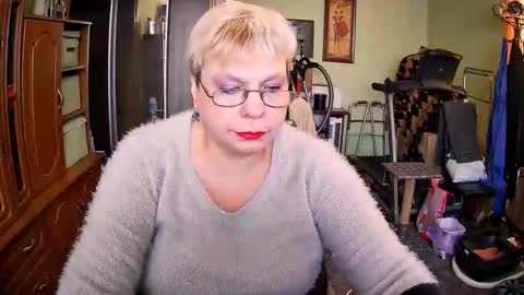 Snapshot of beverlyqcynia chatting on October 26, 2025, 12:22 pm BeverlyQCynia online show from October 26, 2025, 12:22 pm