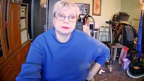 Snapshot of beverlyqcynia chatting on November 2, 2025, 1:02 pm BeverlyQCynia online show from November 2, 2025, 1:02 pm