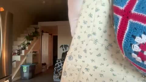 Bex online show from November 8, 2025, 11:25 pm