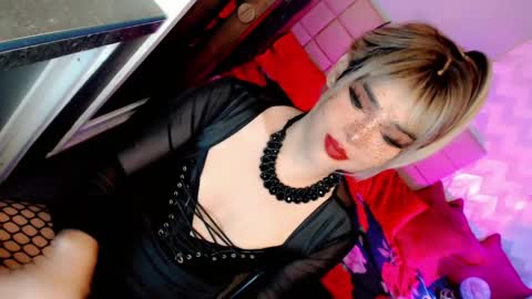 Snapshot of beybidomme chatting on May 3, 2026, 6:52 am MISTRESS DOMME online show from May 3, 2026, 6:52 am