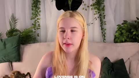 Snapshot of bezuya chatting on October 26, 2025, 1:33 am Eliz online show from October 26, 2025, 1:33 am