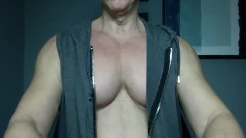 BGDKMUSCLEGUY - SELECTED BY CHATURBATE AS A TOP BROADCASTER FOR 2023 online show from December 13, 2024, 2:43 am