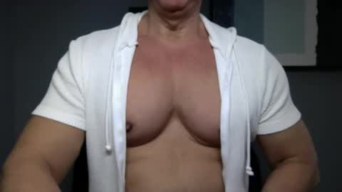BGDKMUSCLEGUY - SELECTED BY CHATURBATE AS A TOP BROADCASTER FOR 2023 online show from March 9, 2025, 5:39 pm