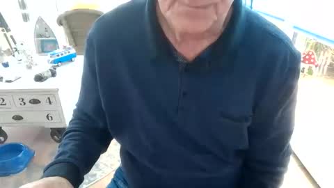 Snapshot of bi_and_more chatting on January 15, 2026, 10:53 am Manfred online show from January 15, 2026, 10:53 am