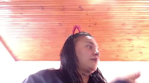 BiaBia online show from September 24, 2025, 6:22 pm