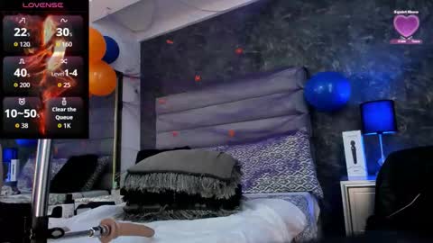 Snapshot of bianca_bella_ chatting on November 4, 2025, 6:51 pm BESHA... online show from November 4, 2025, 6:51 pm