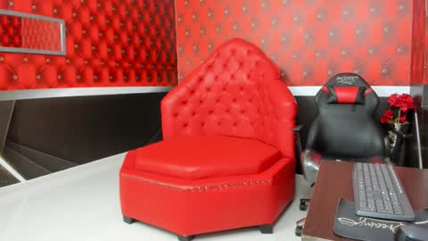 Snapshot of bianca_millf chatting on October 27, 2025, 3:10 am Bianca Millf online show from October 27, 2025, 3:10 am