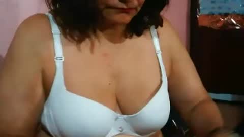 Snapshot of biancasteel chatting on July 10, 2026, 1:32 am biancasteel online show from July 10, 2026, 1:32 am