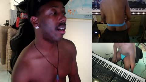 BicepsandFrot online show from March 9, 2025, 11:14 am