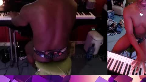 BicepsandFrot online show from February 16, 2026, 1:24 am