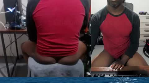 Snapshot of bicepsandfrot chatting on June 19, 2026, 2:27 am BicepsandFrot online show from June 19, 2026, 2:27 am