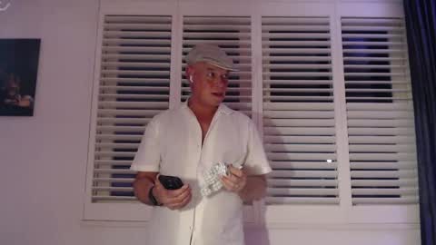 Snapshot of bickel chatting on May 25, 2026, 12:16 am Bickel online show from May 25, 2026, 12:16 am