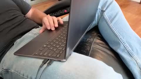 Bicuriouspanties online show from September 13, 2025, 4:18 pm